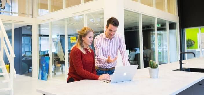 how to tell if a guy likes you - how to tell if a guy likes you at work