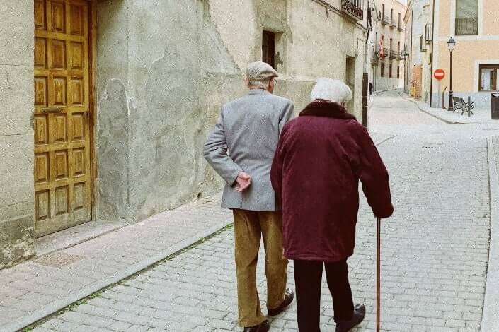 personal questions to ask a guy - Which parent are you closer to and why_
