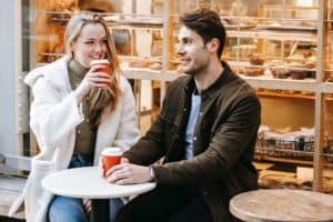 Questions to get to know someone deeply - Featured