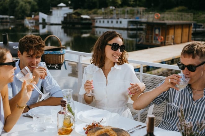 couples having double date - who knows me best questions