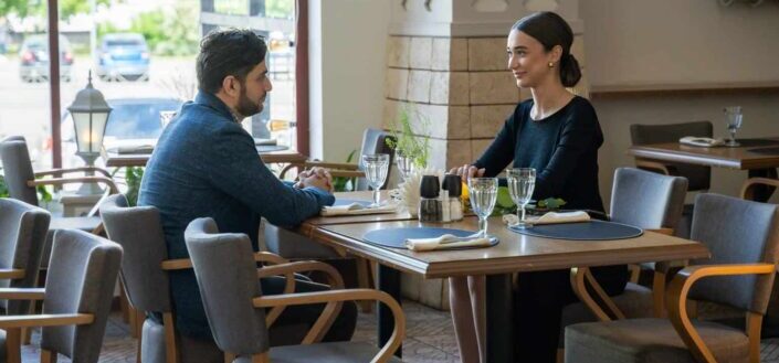 woman-having-a-date-with-a-man-stockpack-pexels