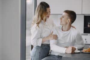 Pick up lines to use on guys - Featured