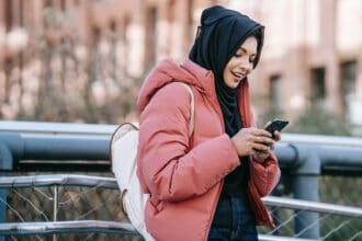20 Good Conversation Topics for Texting - Make a Guy Laugh