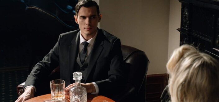 man staring at his date