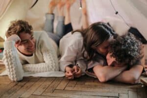 What Is A Polyamorous Relationship -Featured
